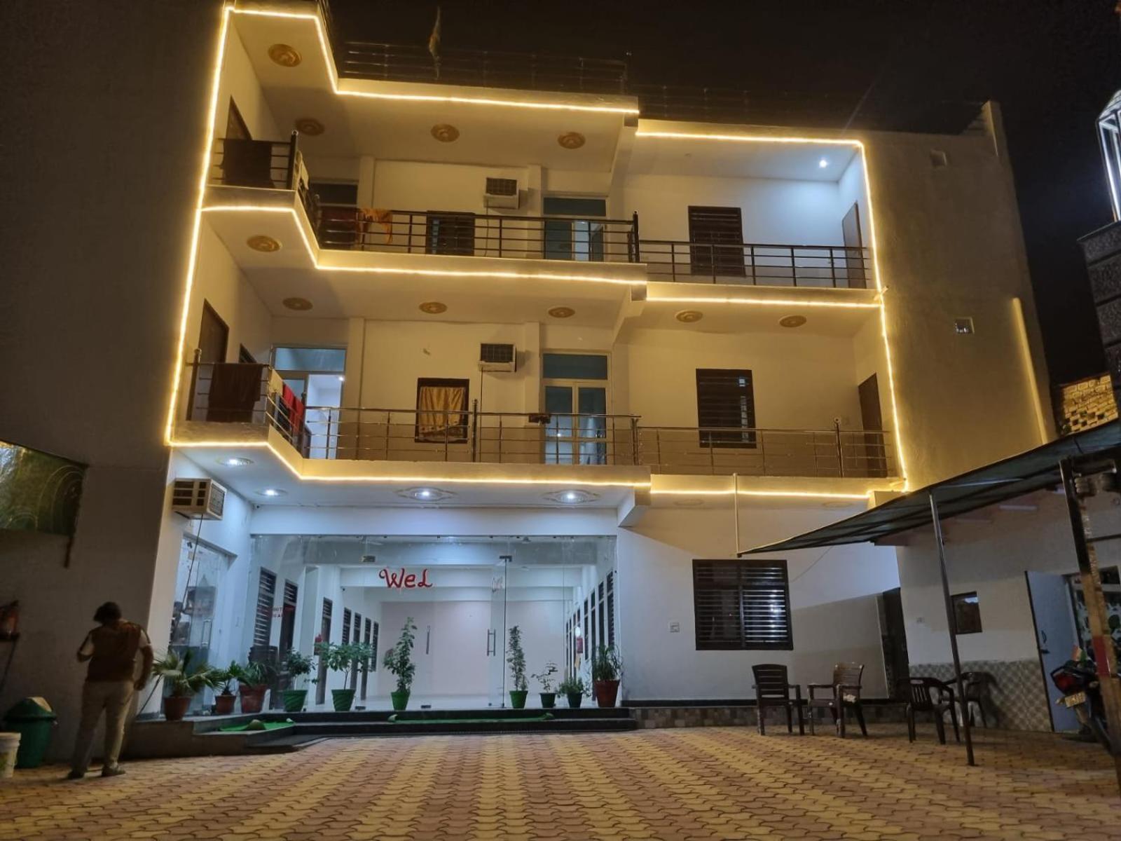 Hotel Sarovar Prosperity
